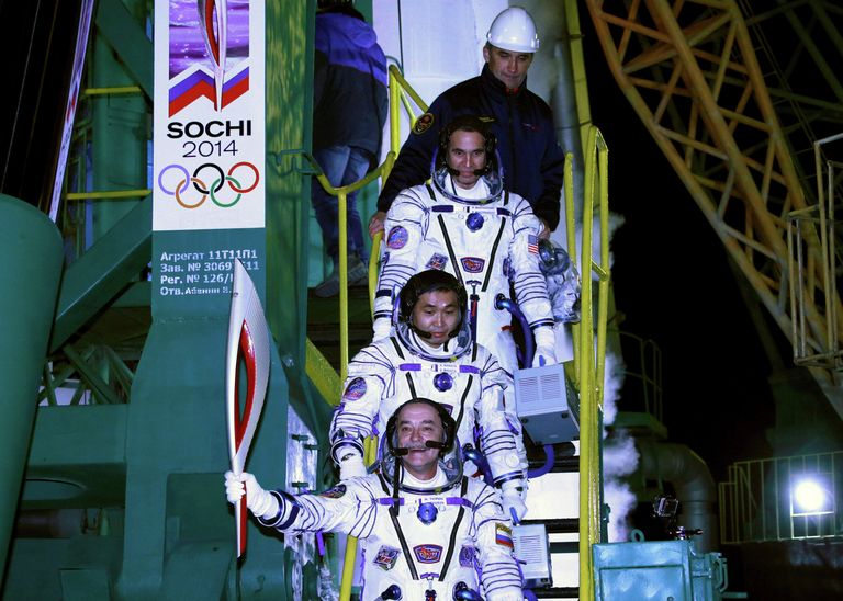 Старт РН Союз-ФГ с пилотируемым кораблем Союз ТМА-11М Старт РН Союз-ФГ с пилотируемым кораблем Союз ТМА-11М