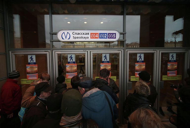Открытие наземного вестибюля станции метро Спасская в Петербурге. Фото с места события Открытие наземного вестибюля станции метро Спасская в Петербурге. Фото с места события