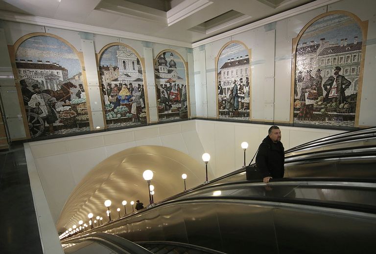 Открытие наземного вестибюля станции метро Спасская в Петербурге. Фото с места события Открытие наземного вестибюля станции метро Спасская в Петербурге. Фото с места события