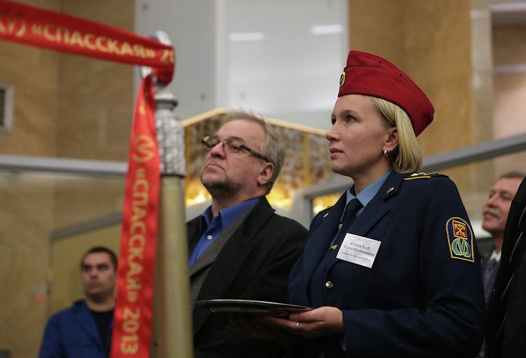 Открытие наземного вестибюля станции метро Спасская в Петербурге. Фото с места события Открытие наземного вестибюля станции метро Спасская в Петербурге. Фото с места события