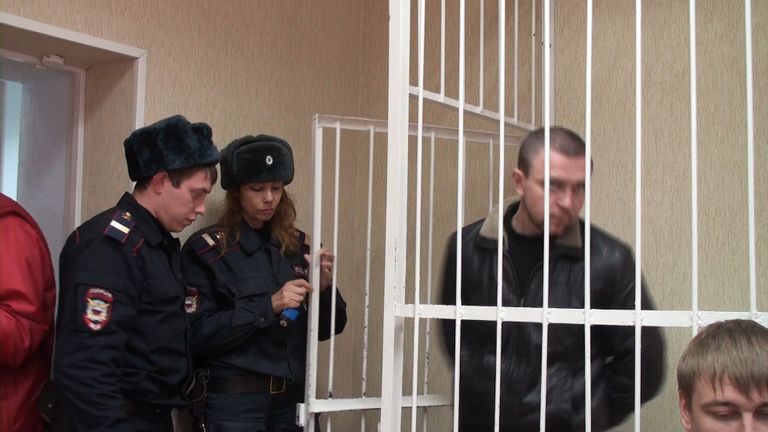 Экс-инспектор ДПС Мозго арестован в Новосибирске. Видео из зала суда