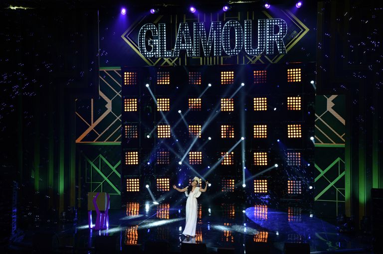 Выступление певицы Ёлки на церемонии вручения премии Женщина года GLAMOUR 2013 Выступление певицы Ёлки на церемонии вручения премии Женщина года GLAMOUR 2013