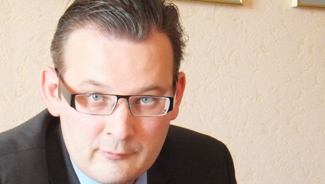 Генеральный директор авиакомпании Татарстан Аксан Римович Гиниятуллин. Архивное фото Генеральный директор авиакомпании Татарстан Аксан Римович Гиниятуллин. Архивное фото