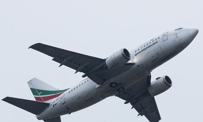 Boeing-737 авиакомпании Татарстан, разбившийся в Казани. Архивное фото Boeing-737 авиакомпании Татарстан, разбившийся в Казани. Архивное фото