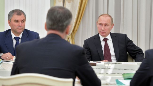 В.Путин встретился с руководителями непарламентских партий. Фото с места события В.Путин встретился с руководителями непарламентских партий. Фото с места события