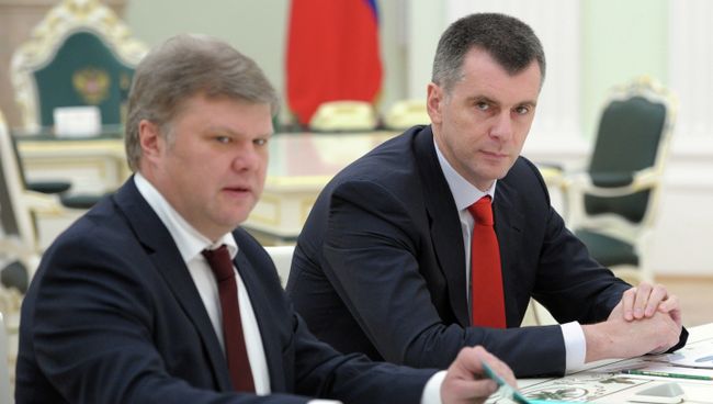 Сергей Митрохин и Михаил Прохоров на встрече президента России с руководителями непарламентских партий. Фото с места события Сергей Митрохин и Михаил Прохоров на встрече президента России с руководителями непарламентских партий. Фото с места события