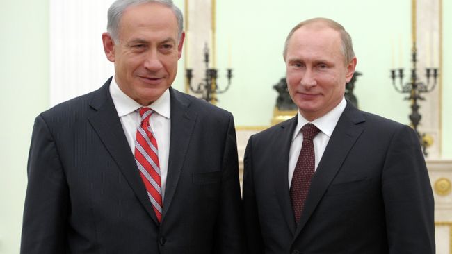 Президент России Владимир Путин и премьер-министр Израиля Биньямин Нетаньяху. Архивное фото