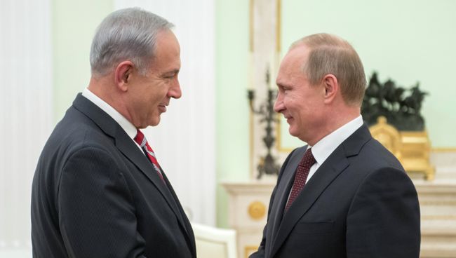 Президент России Владимир Путин и премьер-министр Израиля Биньямин Нетаньяху. Архивное фото Президент России Владимир Путин и премьер-министр Израиля Биньямин Нетаньяху. Архивное фото