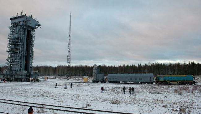 Доставка головной части ракеты Рокот на стартовую площадку космодрома Плесецк, архивное фото