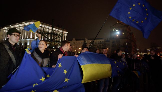 Акции сторонников вступления в Евросоюз на Майдане Акции сторонников вступления в Евросоюз на Майдане