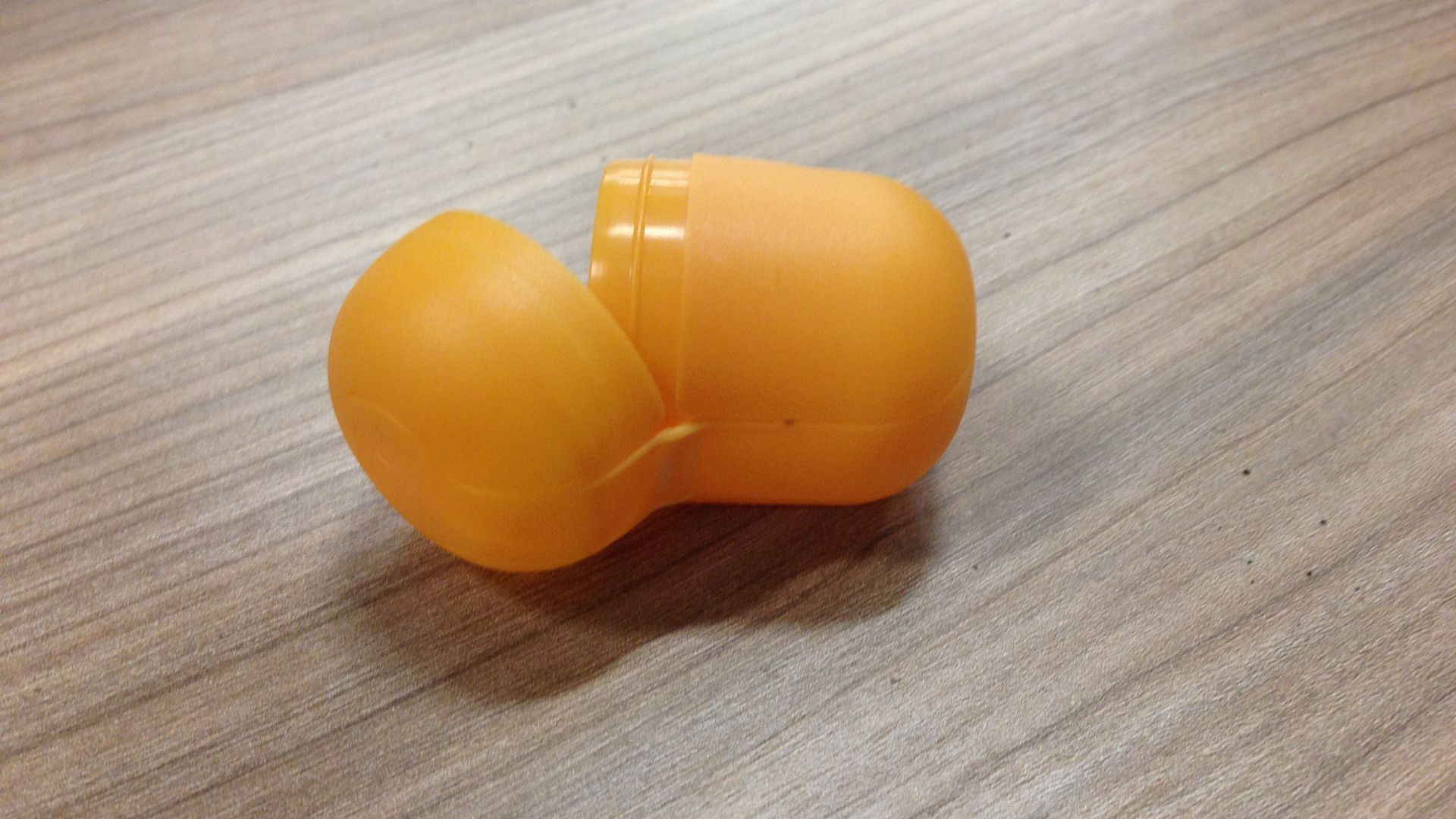 Яйцо Kinder Surprise. Архивное фото Яйцо Kinder Surprise. Архивное фото - РИА Новости, 1920, 08.04.2022