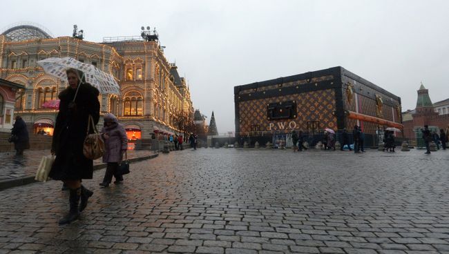 Сундук-павильон Louis Vuitton на Красной площади