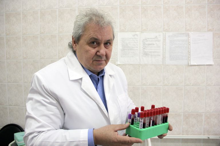 Главный врач областного центра Анти-СПИД Александр Чернов