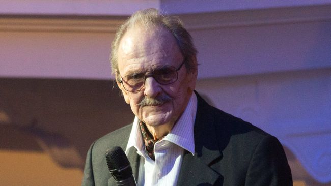 Юрий Яковлев