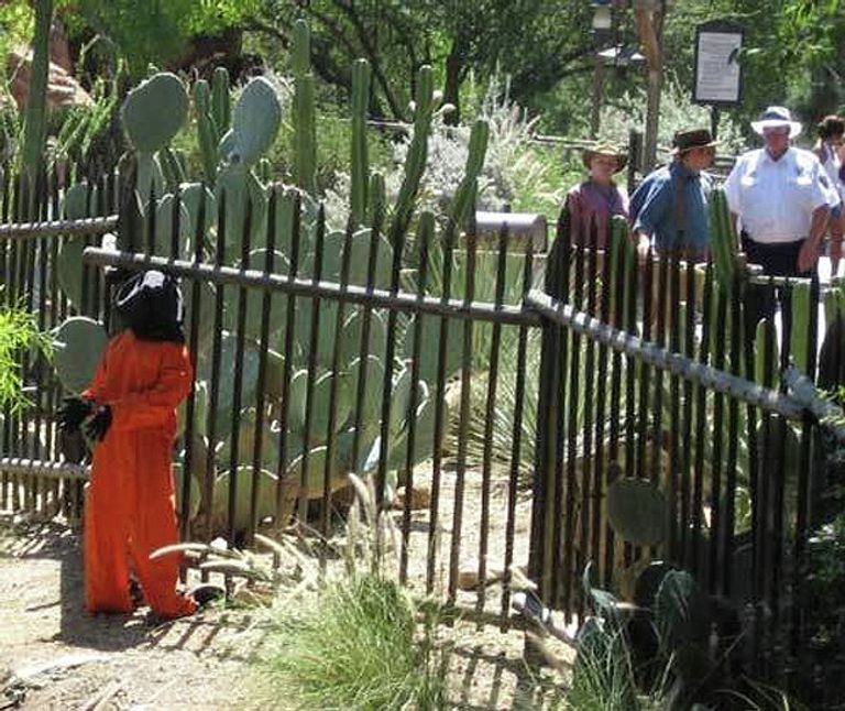 Бэнкси Манекен Гуантанамо (Banksy Guantanamo Doll) Бэнкси Манекен Гуантанамо (Banksy Guantanamo Doll)