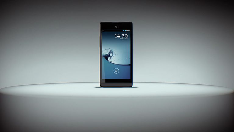 Эксперты о плюсах и минусах смартфона с двумя экранами YotaPhone Эксперты о плюсах и минусах смартфона с двумя экранами YotaPhone