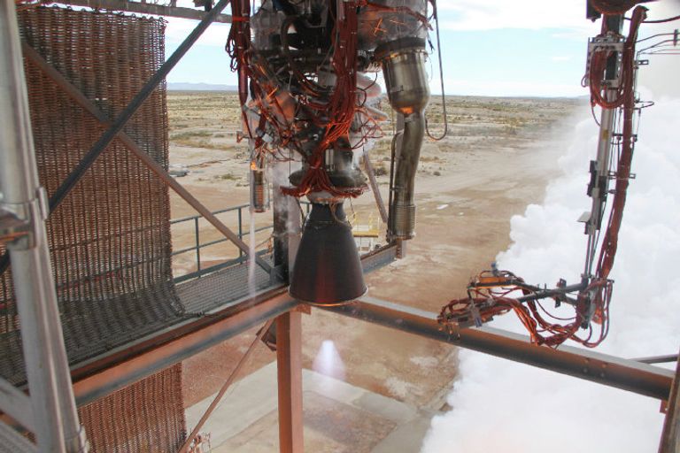 Испытание двигателя для суборбитального корабля фирмы Blue Origin. Фото с места событий Испытание двигателя для суборбитального корабля фирмы Blue Origin. Фото с места событий