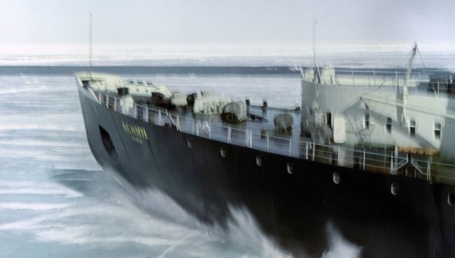 Арктическая навигация. Архивное фото Арктическая навигация. Архивное фото