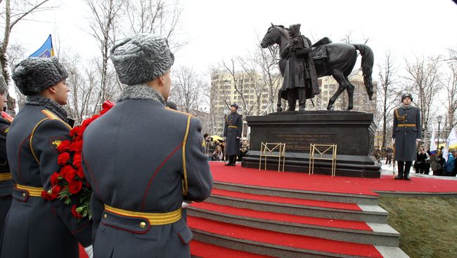 Памятник атаману Платову в Лефортово