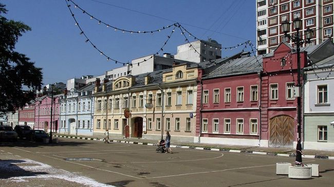 Пешеходная зона улицы Школьной на Таганке
