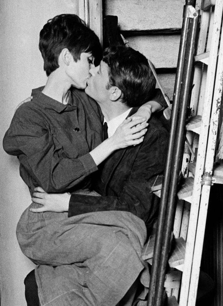 Кадр со съемок фильма Как украсть миллион (1966) Кадр со съемок фильма Как украсть миллион (1966)