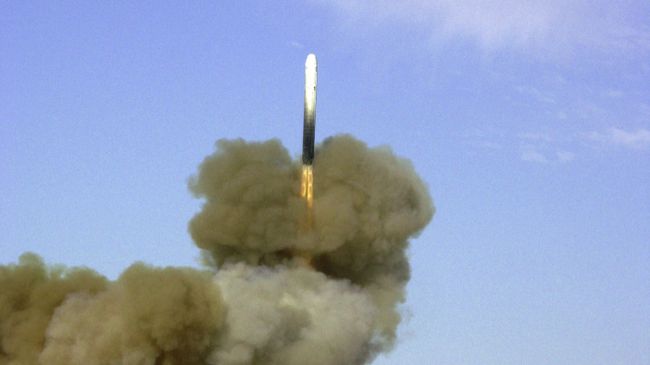 Межконтинентальная баллистическая ракета. Архивное фото Межконтинентальная баллистическая ракета. Архивное фото