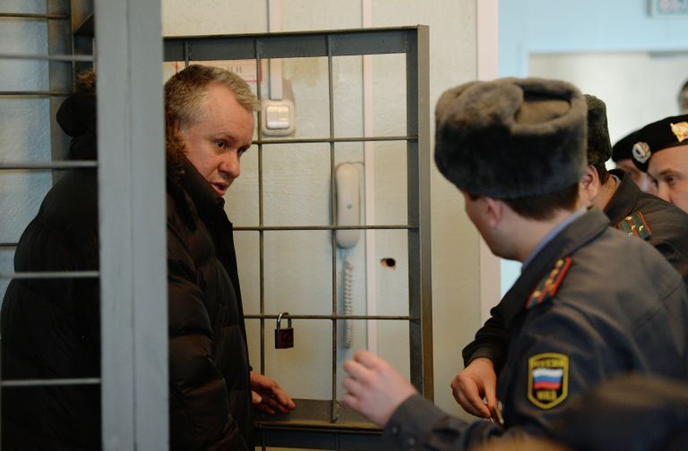 Бывший заместитель губернатора Челябинской области Андрей Третьяков (слева), избивший бортпроводника Бывший заместитель губернатора Челябинской области Андрей Третьяков (слева), избивший бортпроводника