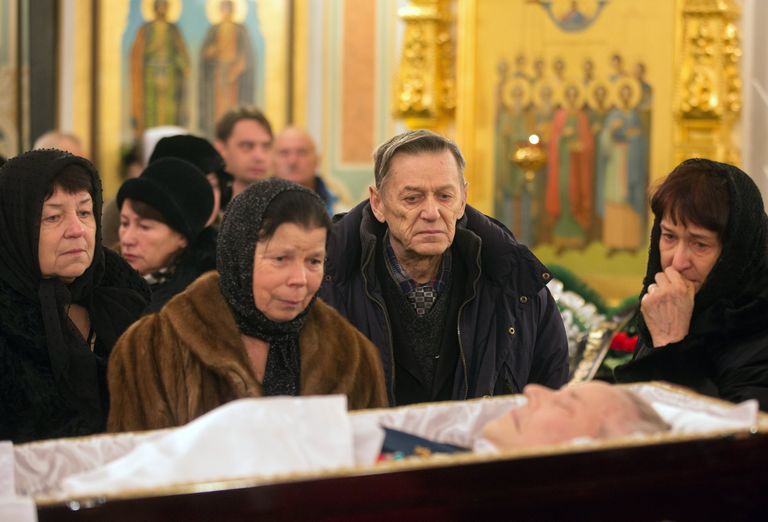 Прощание с легендарным конструктором стрелкового оружия М.Калашниковым в Ижевске Прощание с легендарным конструктором стрелкового оружия М.Калашниковым в Ижевске