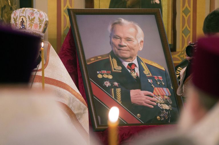 Панихида по Михаилу Калашникову в Ижевске