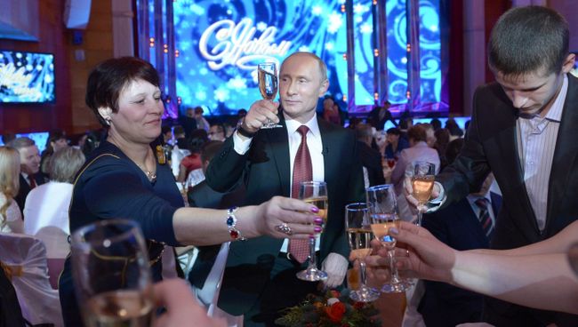 Президент России на новогоднем приеме во дворце культуры в Хабаровске Президент России на новогоднем приеме во дворце культуры в Хабаровске