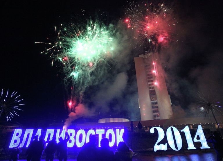 Встреча нового года в регионах России Встреча нового года в регионах России