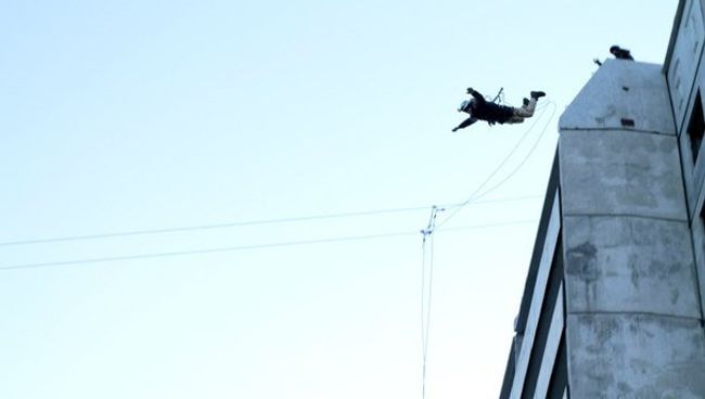Акция RopeJumping во Владивостоке. Архивное фото Акция RopeJumping во Владивостоке. Архивное фото