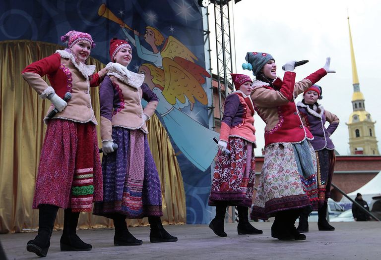 Народные гулянья в Петропавловской крепости, фото с места событий Народные гулянья в Петропавловской крепости, фото с места событий