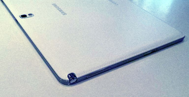 Простроченный по краю планшет Samsung Galaxy Note 10.1 2014 Edition