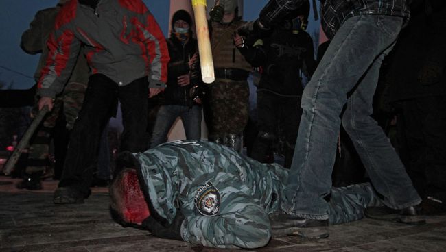Противостояние между оппозицией и правоохранительными органами в Киеве, фото с места событий
