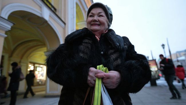 Акция Ленточка Ленинградской победы. Фото с места события Акция Ленточка Ленинградской победы. Фото с места события