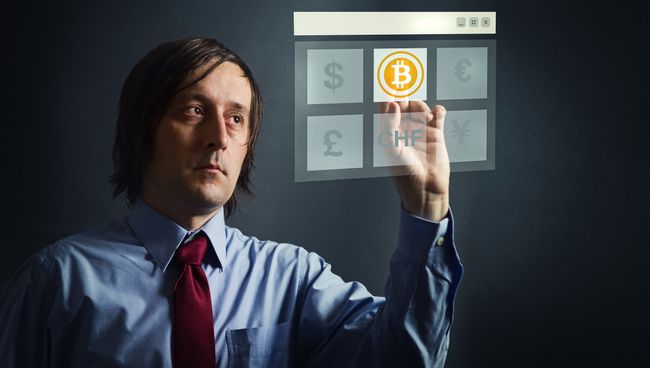 Электронная валюта биткоин (bitcoin), архивное фото Электронная валюта биткоин (bitcoin), архивное фото
