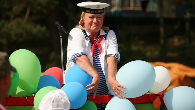 Людмила Полякова. Съемки фильма Каникулы строгого режима Людмила Полякова. Съемки фильма Каникулы строгого режима