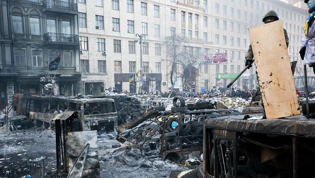 Баррикады и милицейские кордоны: устройство противостояния в Киеве Баррикады и милицейские кордоны: устройство противостояния в Киеве