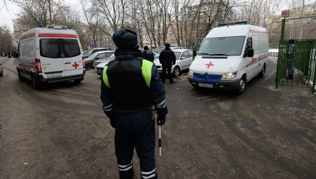 Мужчина открыл стрельбу в московской школе Мужчина открыл стрельбу в московской школе