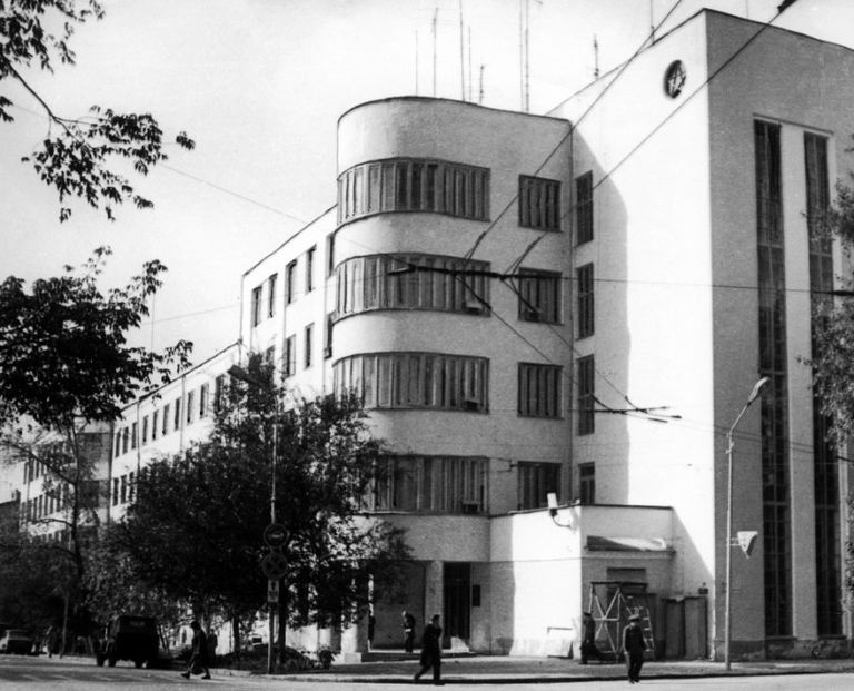 Фотография сгоревшего в 1999 году здания самарского УВД Фотография сгоревшего в 1999 году здания самарского УВД