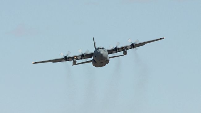 Самолет С-130. Архивное фото Самолет С-130. Архивное фото