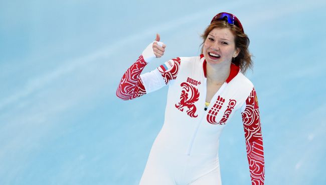 Ольга Фаткулина (Россия) после финиша второго забега на 500 метров в соревнованиях по конькобежному спорту Ольга Фаткулина (Россия) после финиша второго забега на 500 метров в соревнованиях по конькобежному спорту