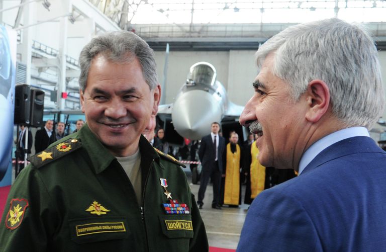 Церемония передачи ВВС России 12 истребителей Су-35С