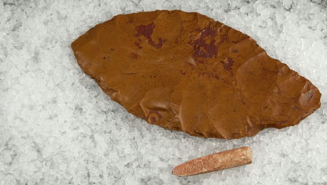 Каменные орудия культуры кловис из Монтаны, архивное фото Каменные орудия культуры кловис из Монтаны, архивное фото