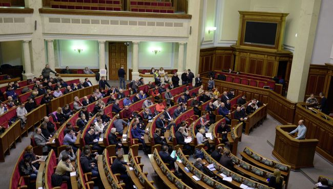 Депутаты собрались на экстренное заседание в Верховной Раде Украины. 20 февраля 2014