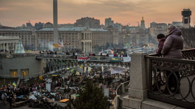 Киевляне на площади Независимости в Киеве