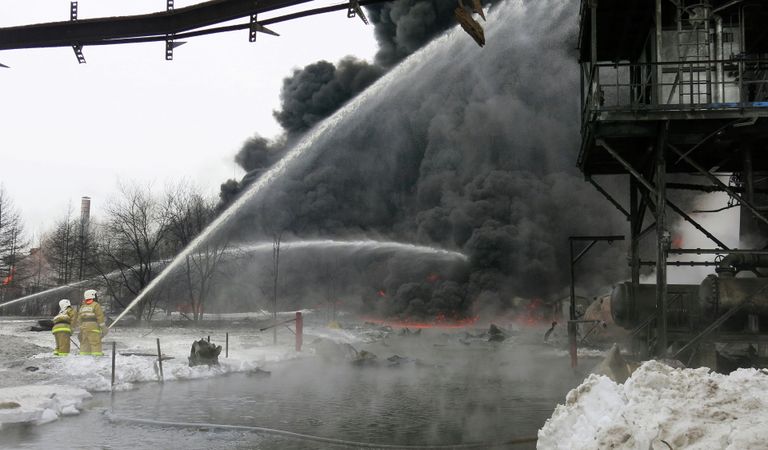 Взрыв на заводе в Омске Взрыв на заводе в Омске