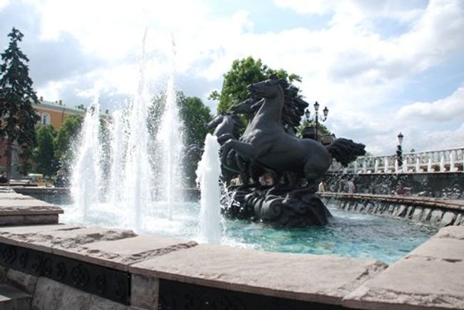 Фонтан, Манежная площадь, Москва, маршрут