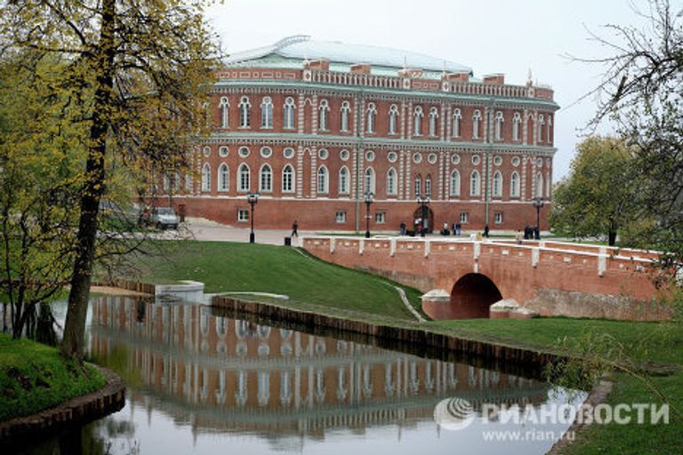 Как изменилась Москва под руководством Юрия Лужкова Как изменилась Москва под руководством Юрия Лужкова